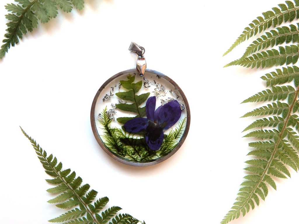 Violet Harmony Necklace Violet Harmony Necklace