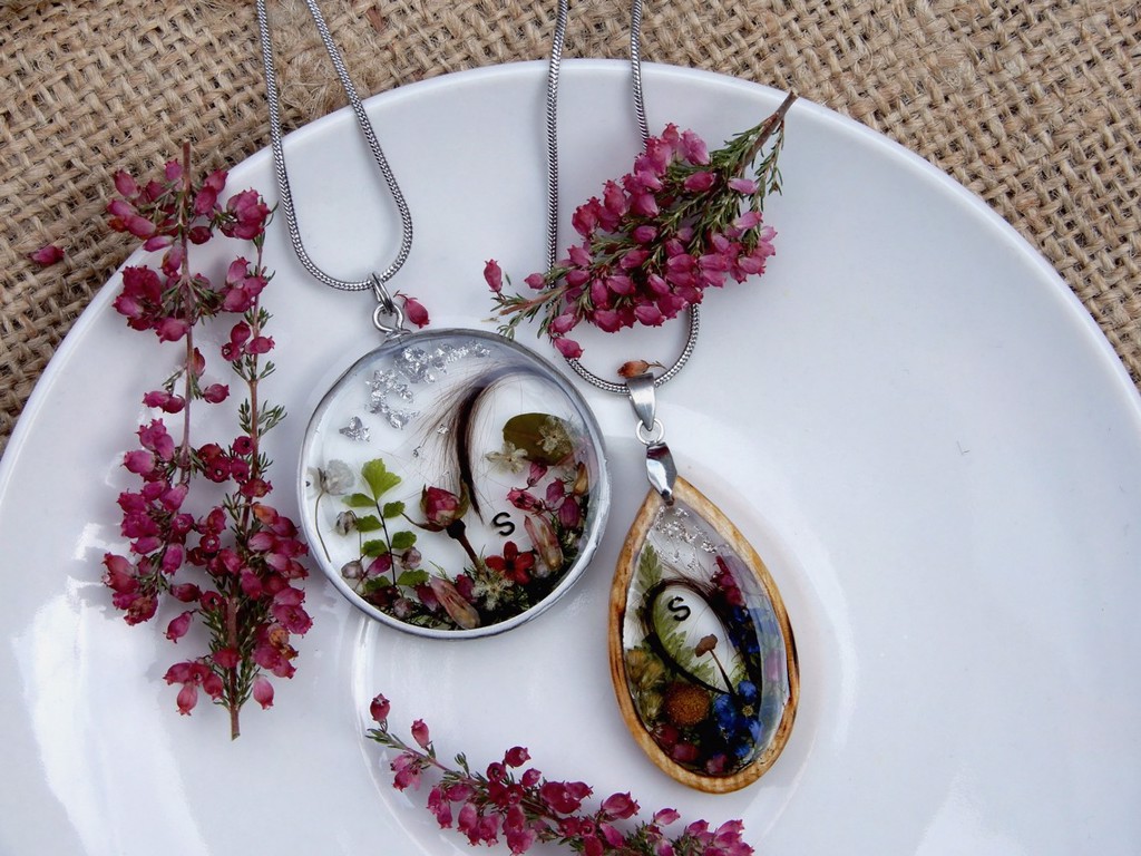 Nakit s pramenom kose vaše bebe - Drvo