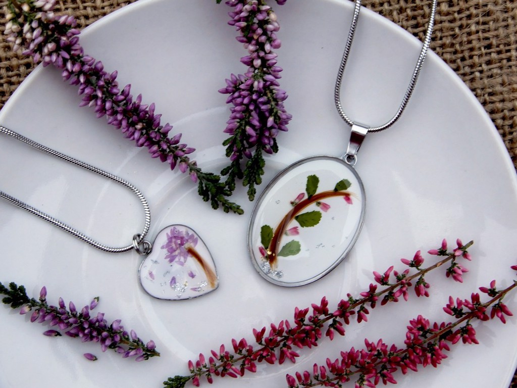 Ogrlice s gravurom i pramenom kose vaše bebe