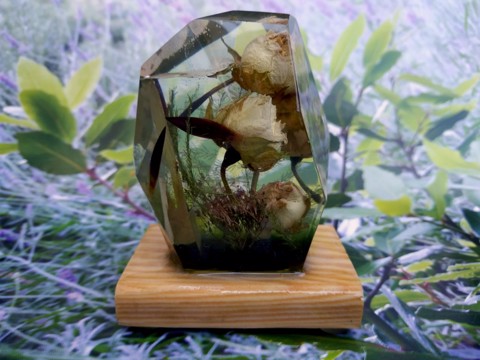 Resin Decoration with a Wooden Base
