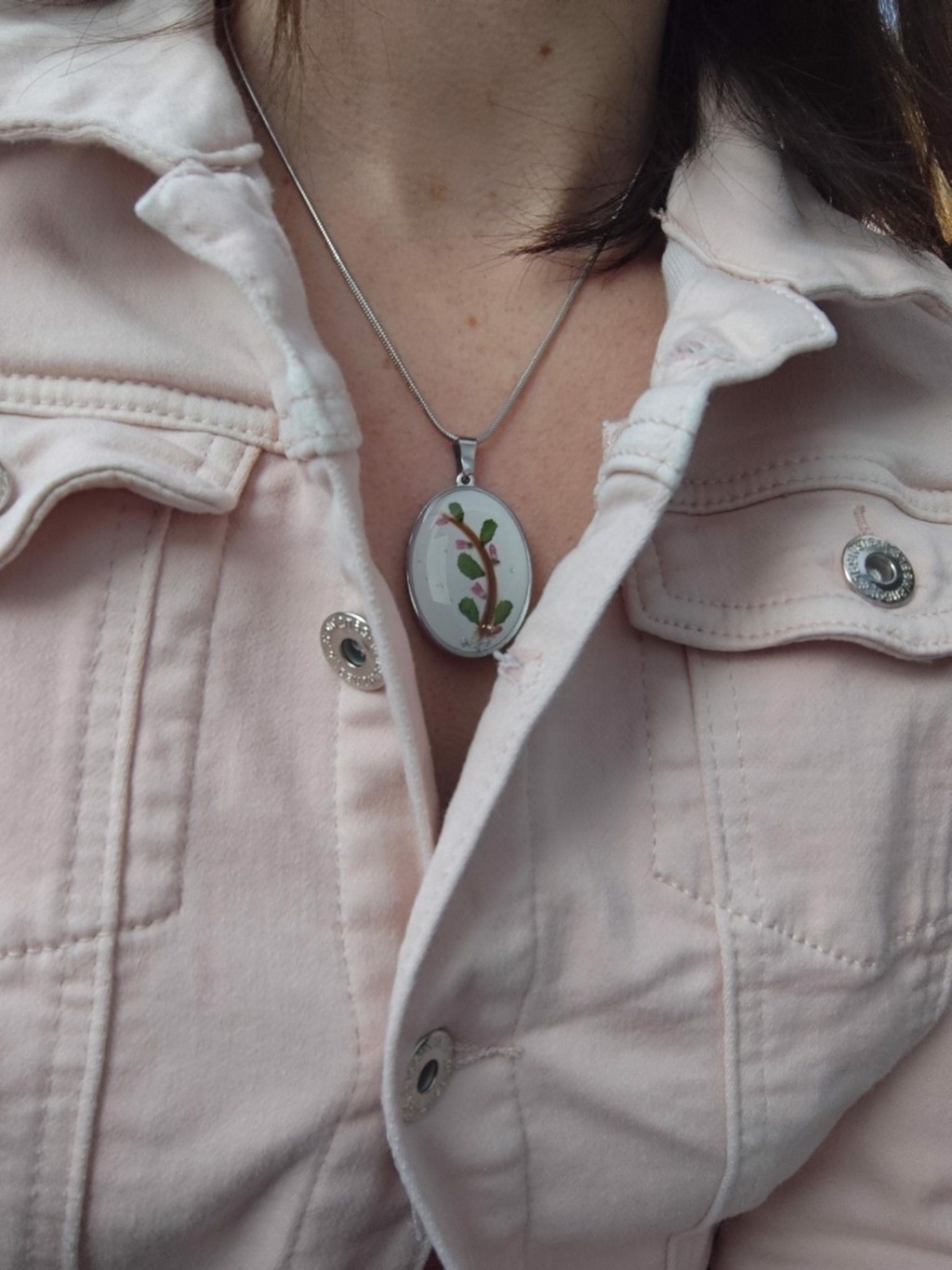 Ogrlice s gravurom i pramenom kose vaše bebe