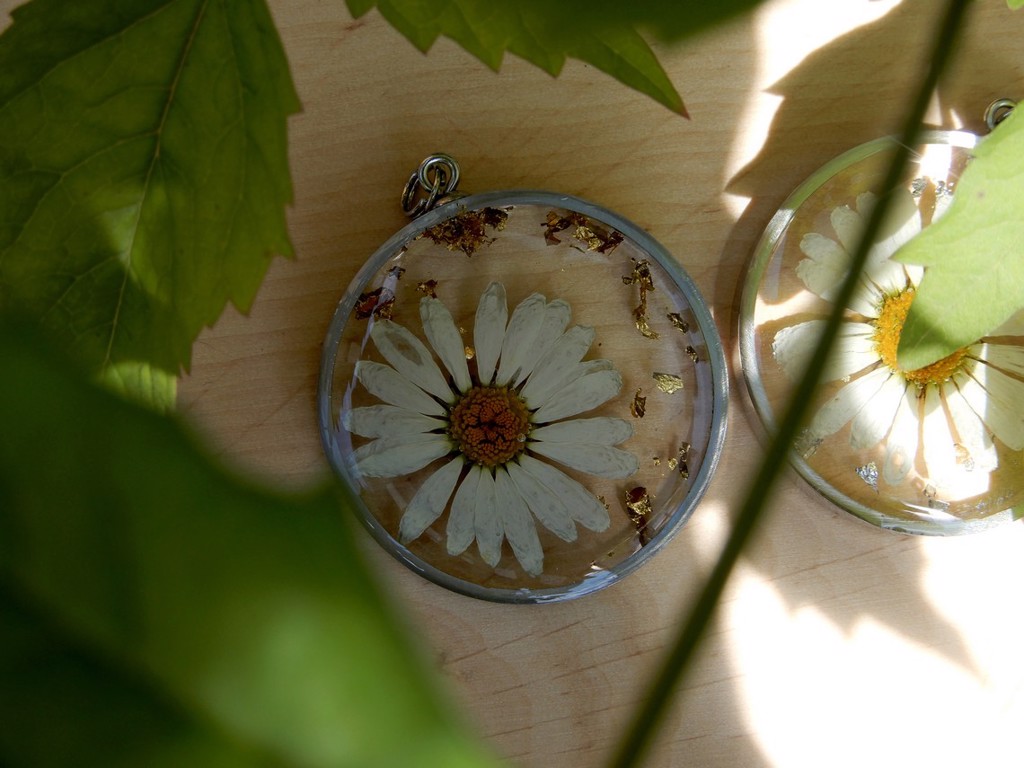 Daisy Necklace 3