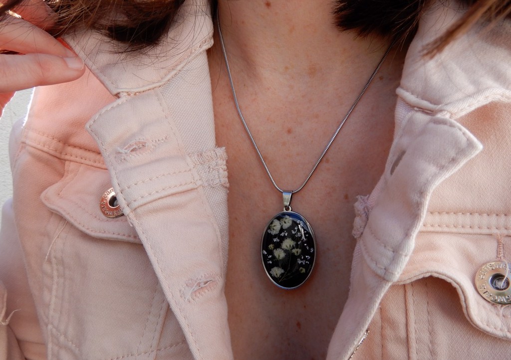 Nakit s vašim cvijećem i gravurom 