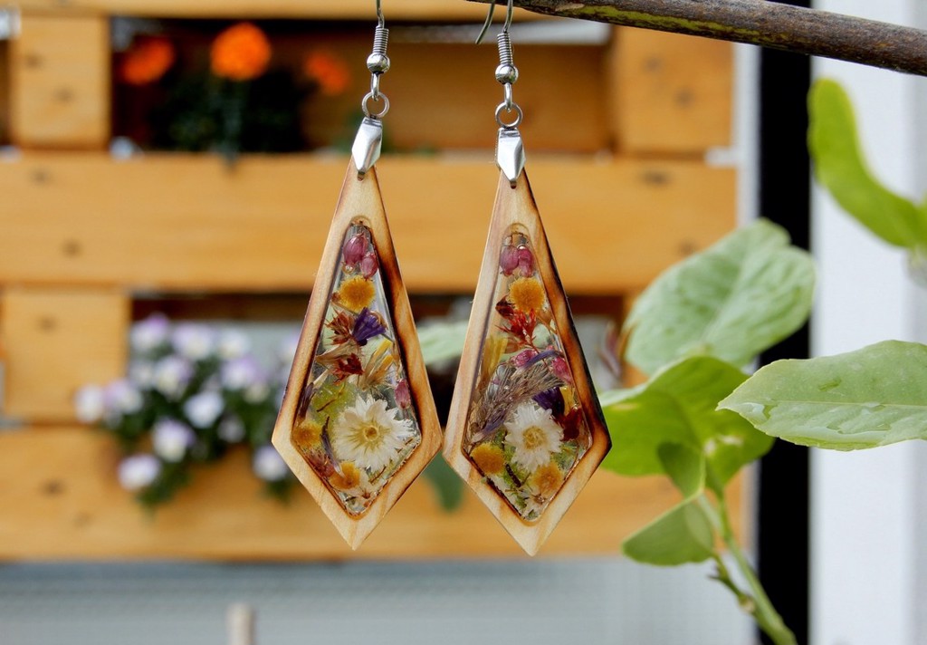 Flower Obsession Earrings - Kite